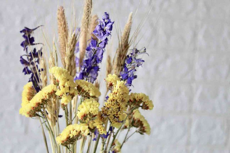 yellow-statice-dried-flower-bouquet