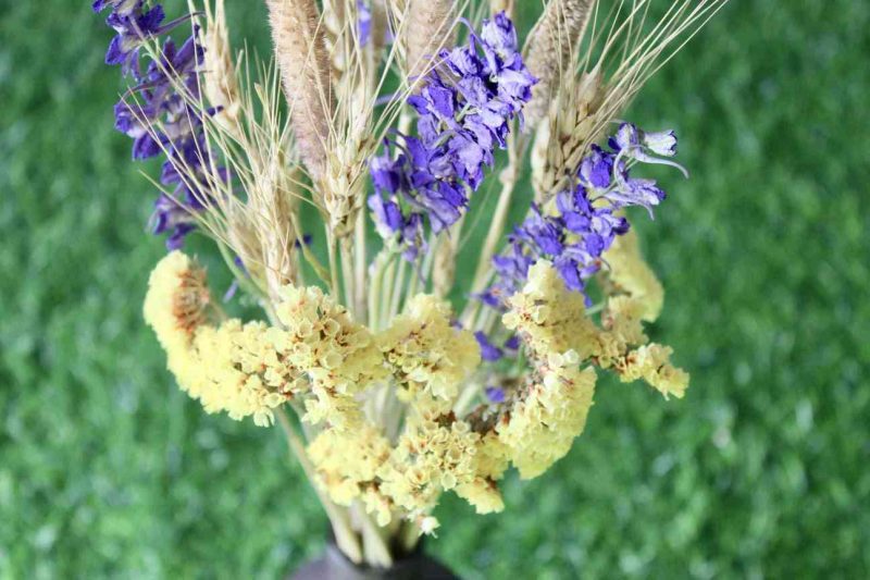 yellow-statice-dried-flower-bouquet