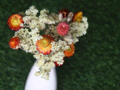 lemon-yellow-dried-flower-bouquet