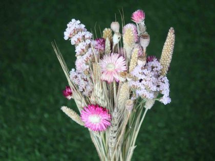 periwinkle-dried-flower-bouquet