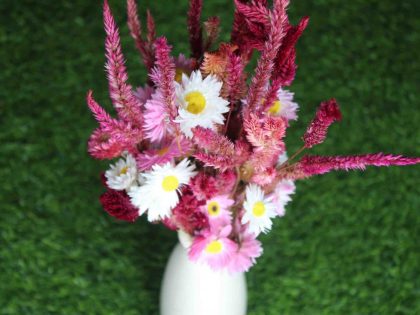 fuscia-dried-flower-bouquet