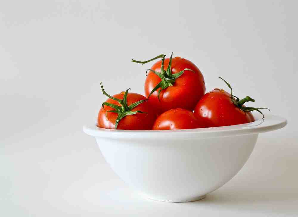 tomatoes for glowing skin