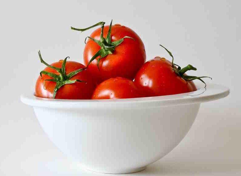 tomatoes for glowing skin