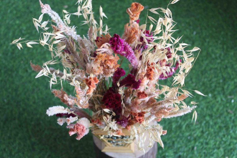 mixed-colour-heavy-punch-dried-flowers-bunch