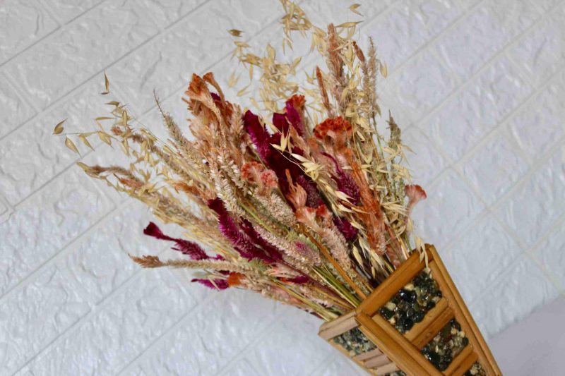 mixed-colour-heavy-punch-dried-flowers-bunch