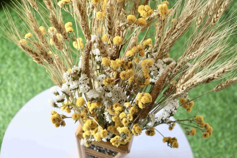 yellow-wheat-dried-flower-bouquet