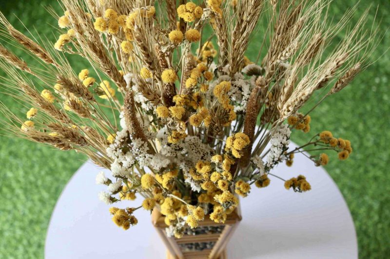 yellow-wheat-dried-flower-bouquet