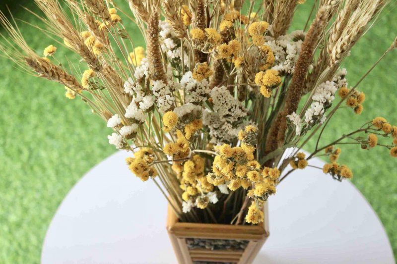 yellow-wheat-dried-flower-bouquet