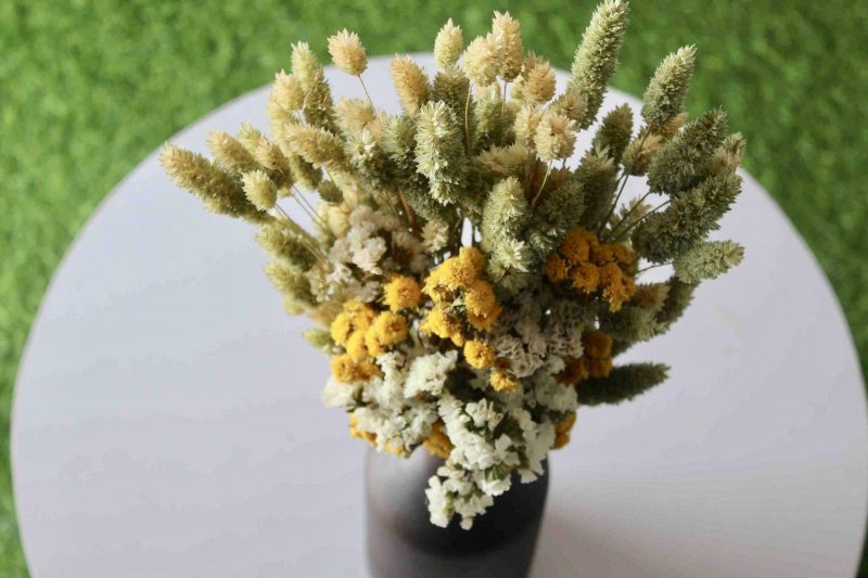 yellow-green-dried-flower-bouquet