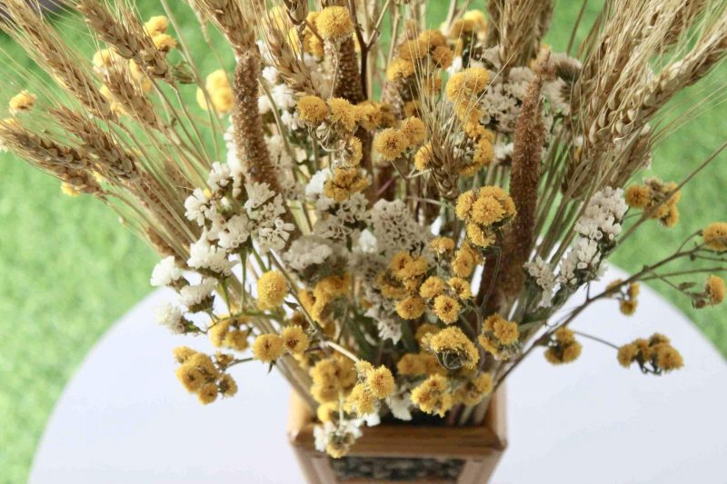 yellow-wheat-dried-flower-bouquet