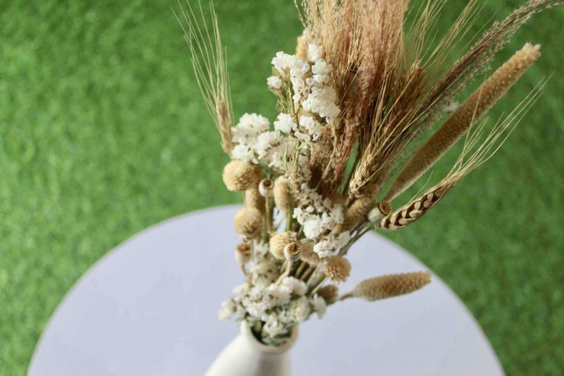 white-vintage-dried-flowers-bouquet