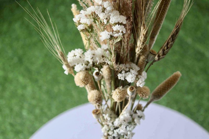 white-vintage-dried-flowers-bouquet