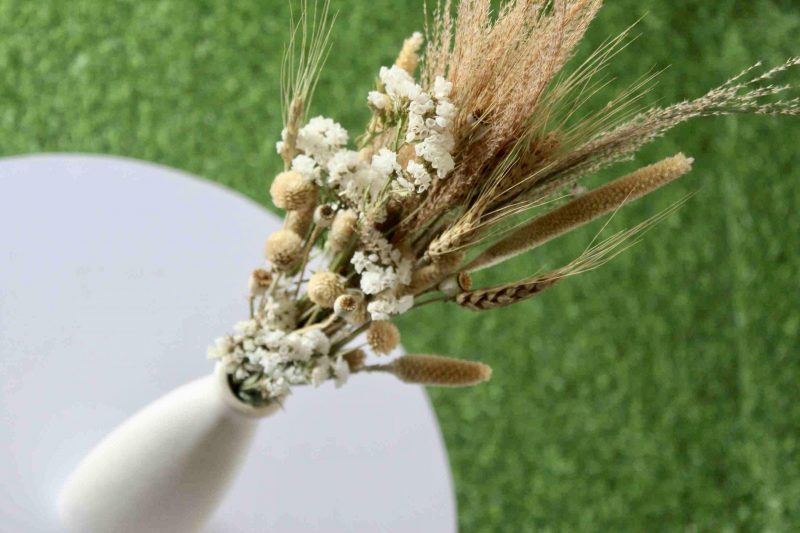 white-vintage-dried-flowers-bouquet