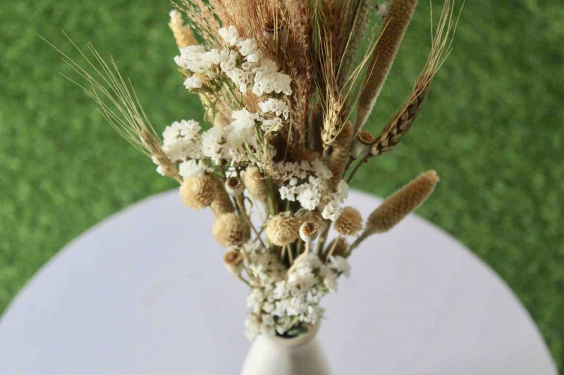 white-vintage-dried-flowers-bouquet