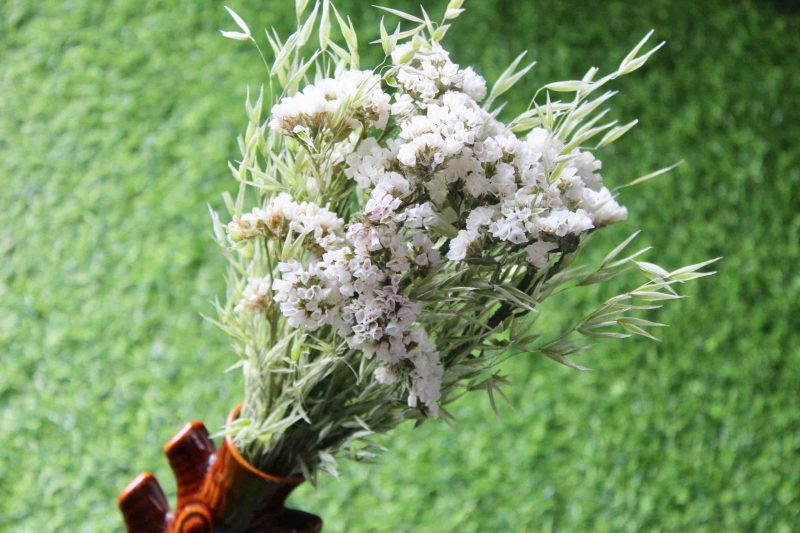 white-green-dried-flower-bouquet