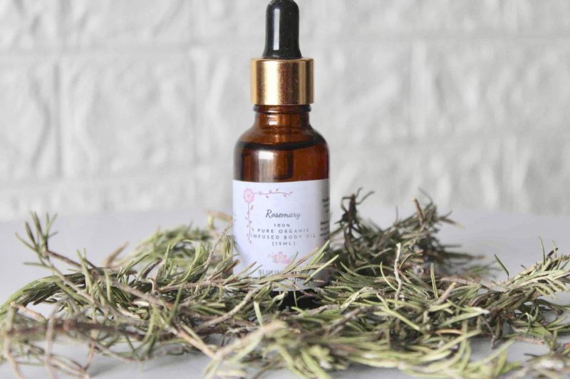 rosemary-infused-oil-organic-body-oil