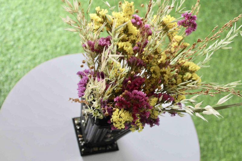 Pink_ Yellwo_ big_ Dried _flowers_ bunch