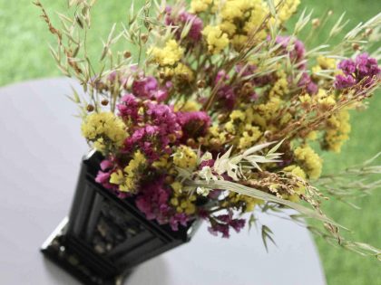 Pink_ Yellwo_ big_ Dried _flowers_ bunch