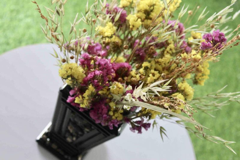 Pink_ Yellwo_ big_ Dried _flowers_ bunch