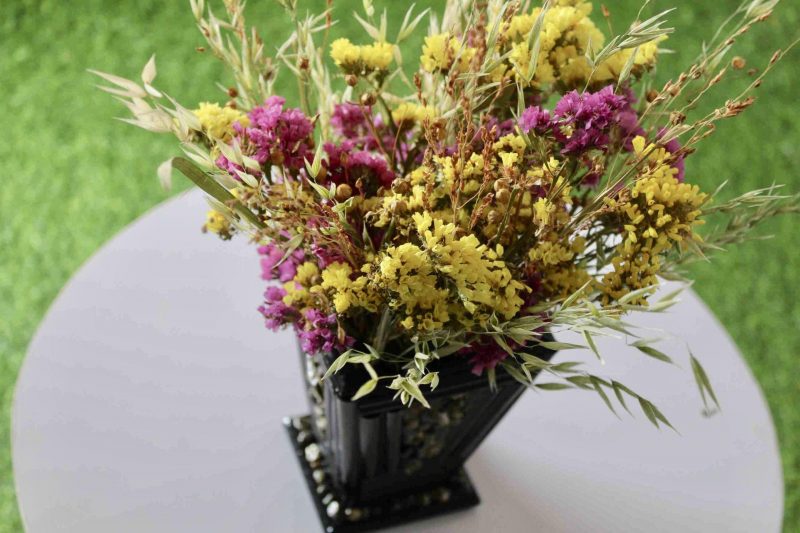 Pink_ Yellwo_ big_ Dried _flowers_ bunch