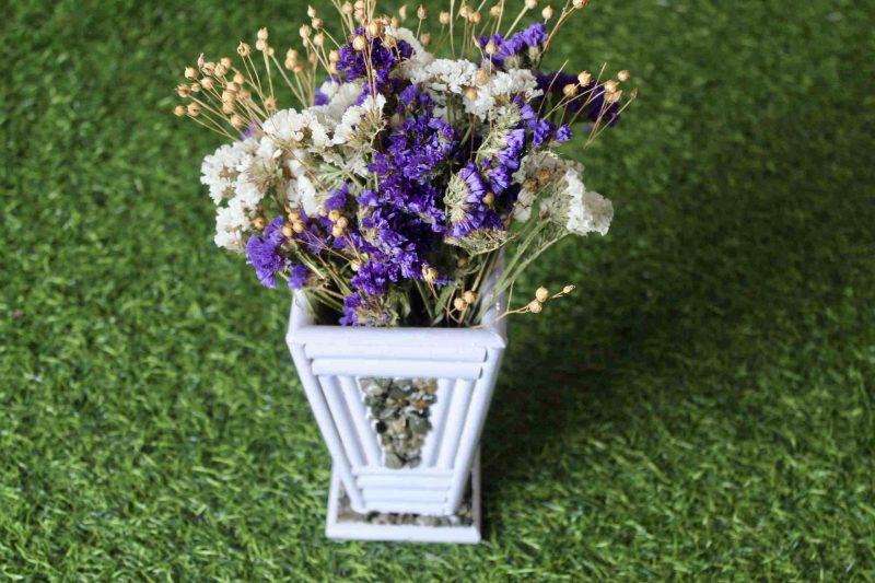 white-violet-big-dried-flowers-bunch