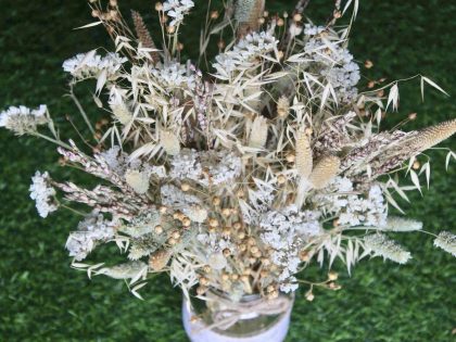 White_ Wheat_ Green _big_ flowers_ bunch