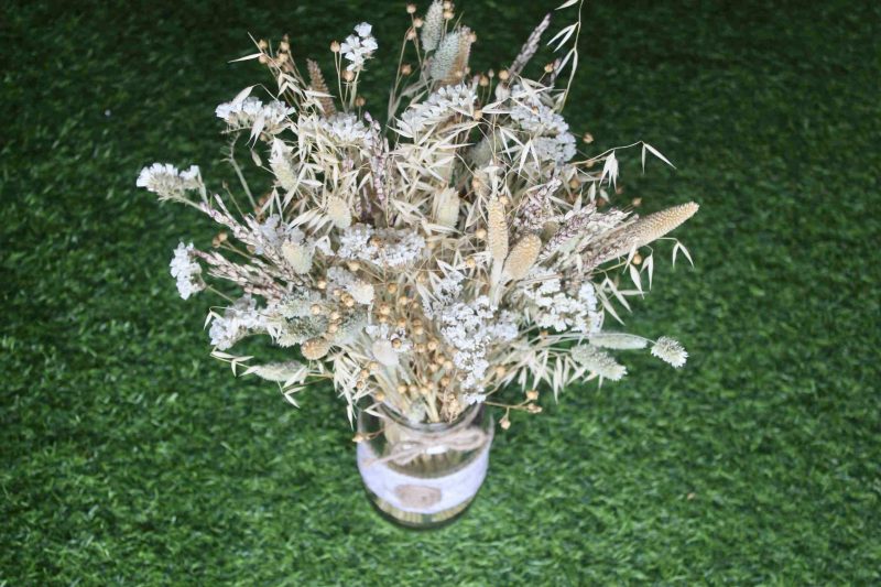 White_ Wheat_ Green _big_ flowers_ bunch