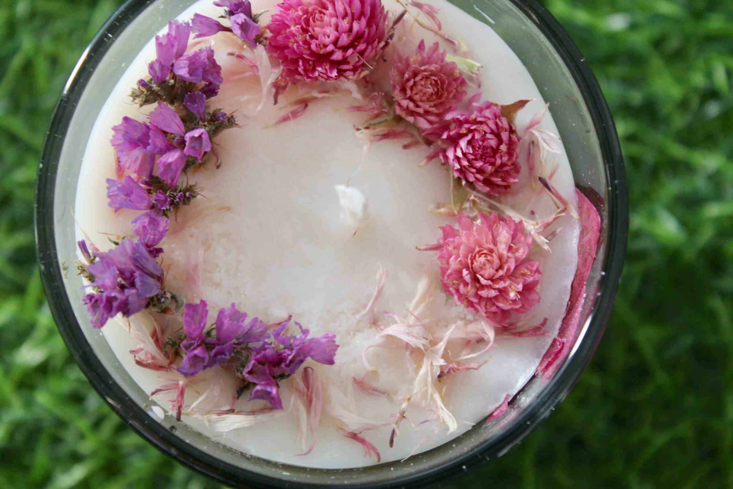 Rosey Blush Candle: Luxurious soy wax candle - scent of Kashmiri rose.
