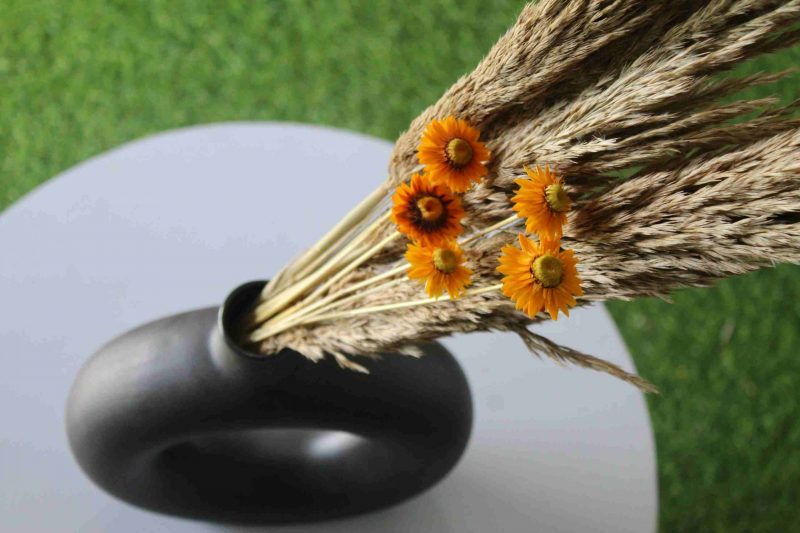 Dried_Yellow_Flowers_Pampas_Bouquet