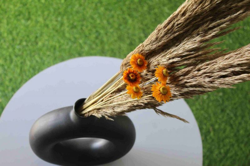 Dried_Yellow_Flowers_Pampas_Bouquet