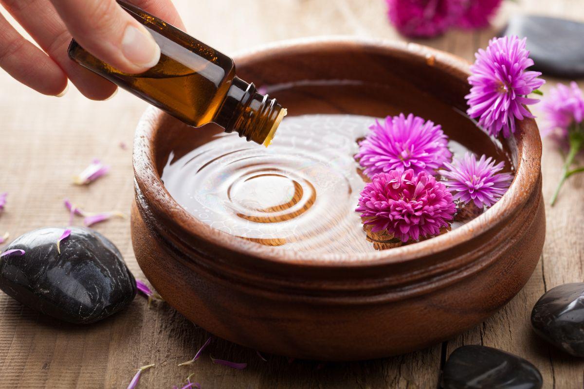 The Benefits of Aromatherapy for Holistic Home Care