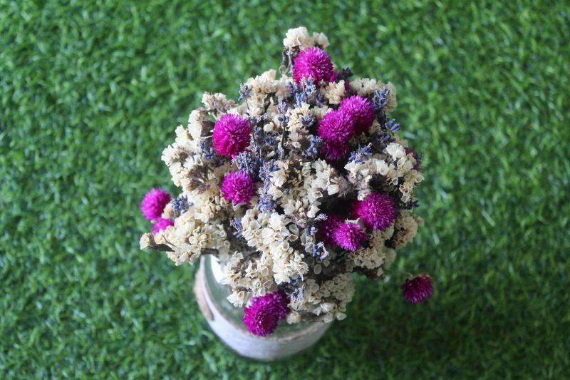 white-purple-lavender-dried-flowers-bouquet