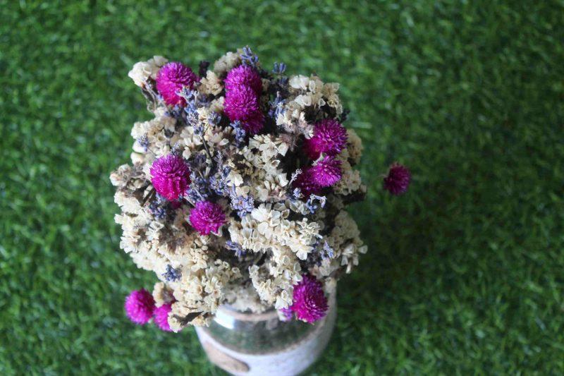 white-purple-lavender-dried-flowers-bouquet