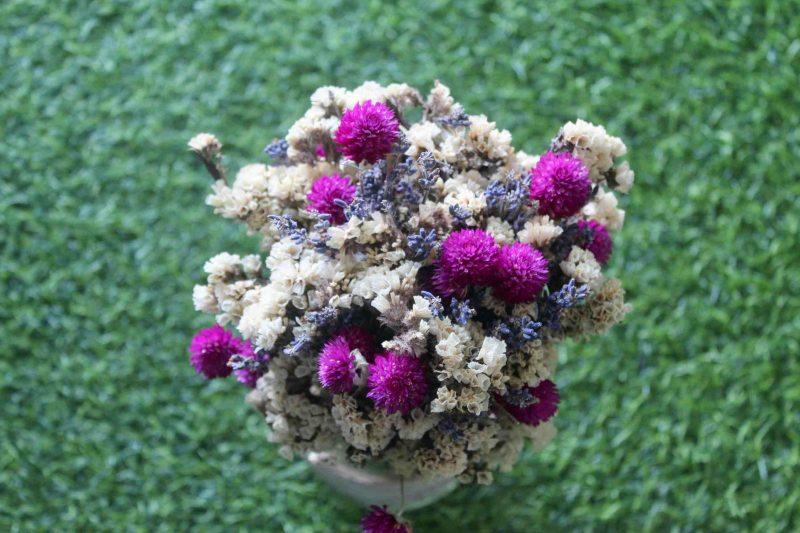 white-purple-lavender-dried-flowers-bouquet