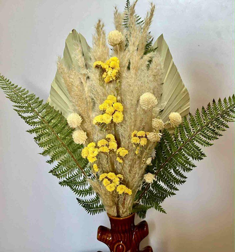 yellow-green-dried-flower-bouquet